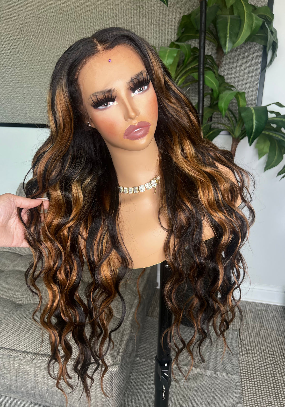 HONEY HIGHLIGHTS 28 INCHES