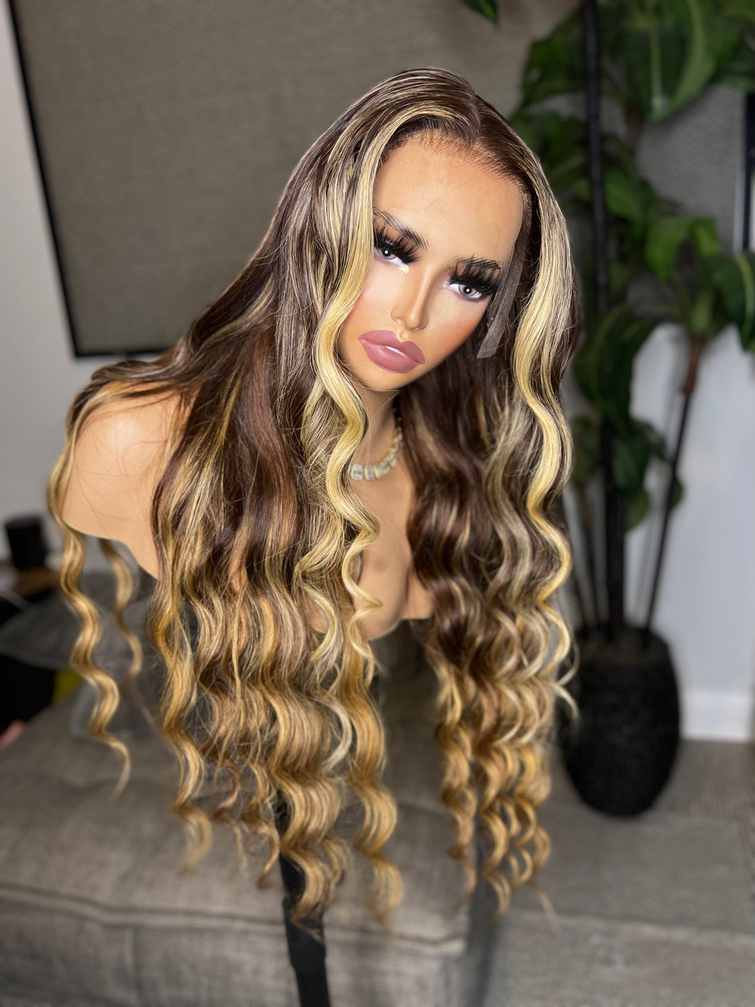 SKUNK HIGHLIGHS 28INCH